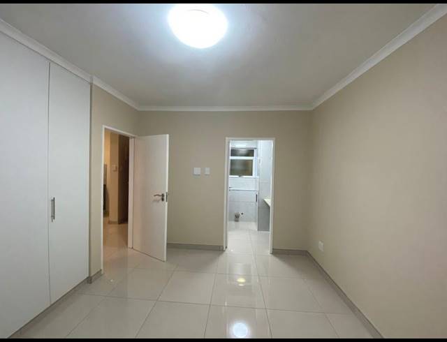 1 BEDROOM APARTMENT FOR SALE IN UMHLANGA RIDGE